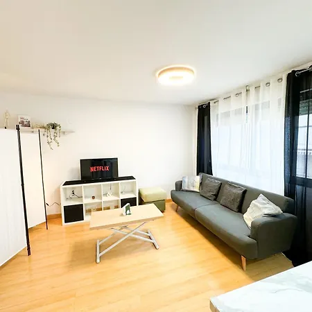 Escultor Del Pilar Comotucasa * סרגוסה