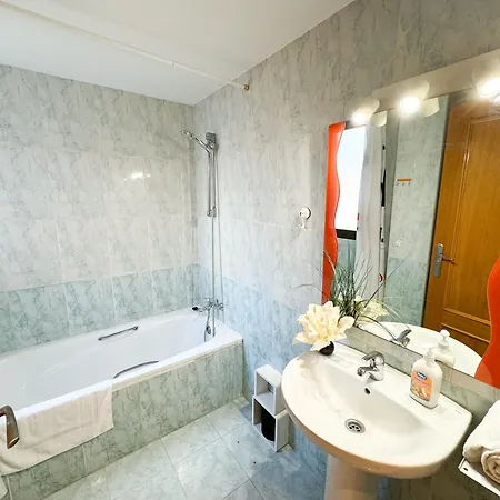 Escultor Del Pilar Comotucasa *